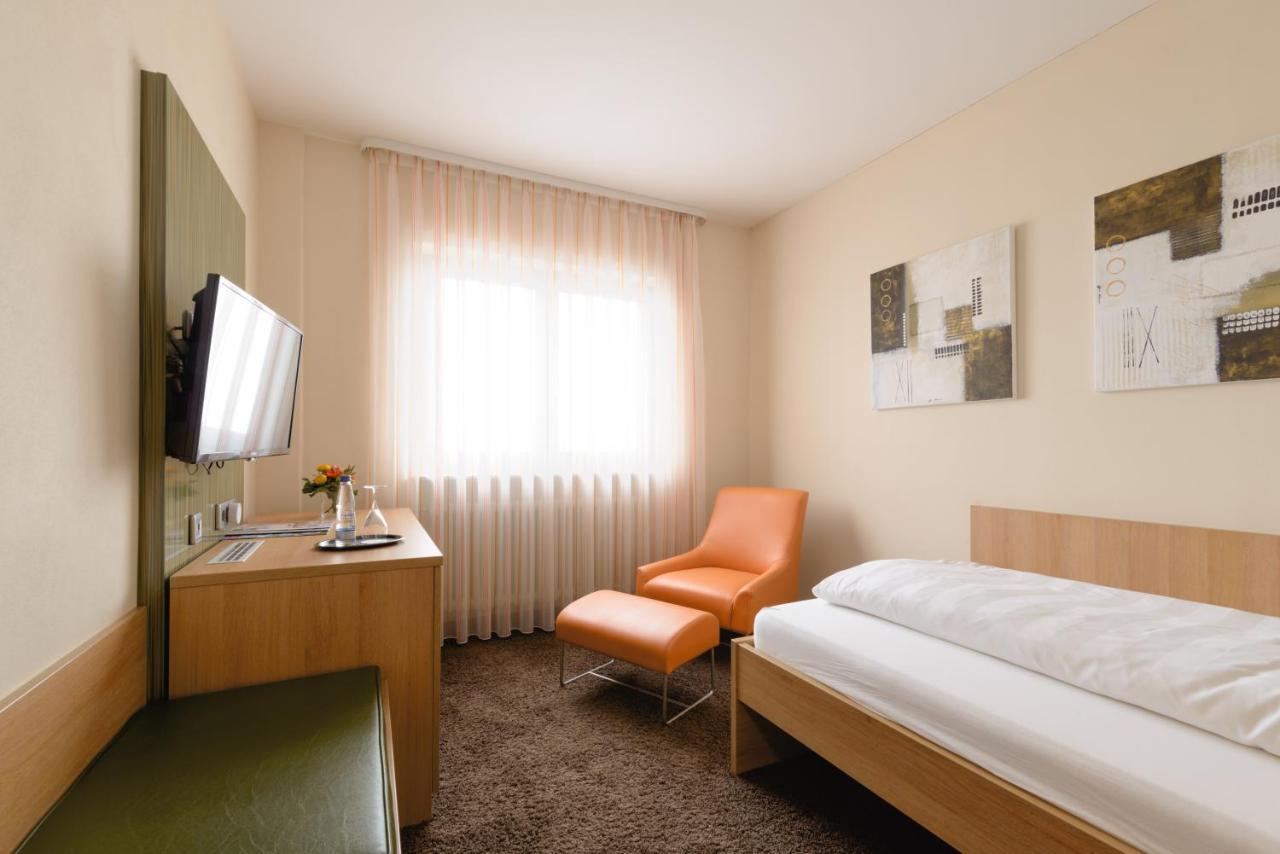 Danner'S Hotel Loewen Marschalkenzimmern Esterno foto