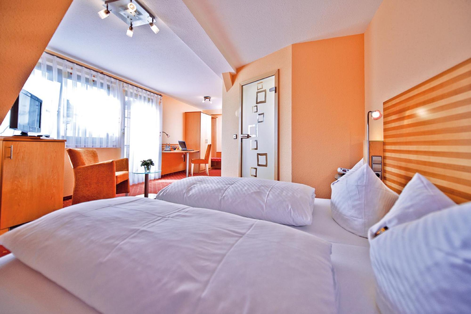 Danner'S Hotel Loewen Marschalkenzimmern Esterno foto